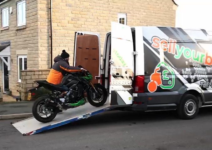 motorbike loading