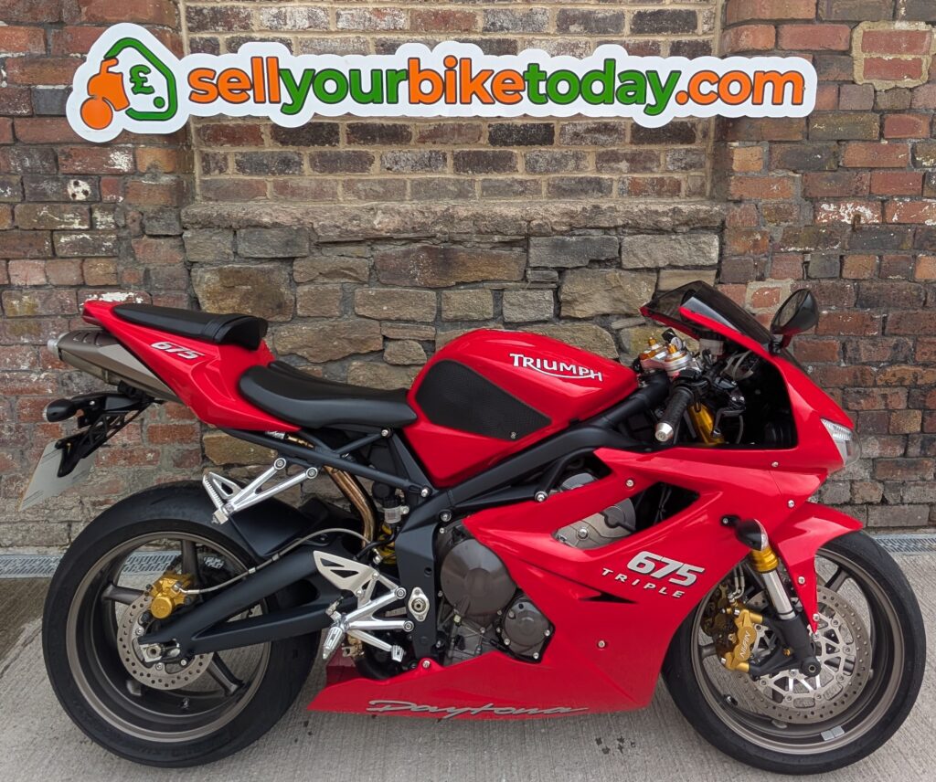 Sell my Daytona 675 from my driveway