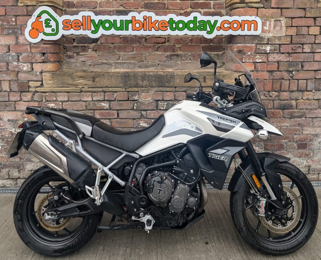 Adventure, Triumph Tiger 900, Free collection