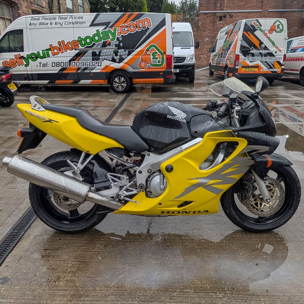 Sell your Honda 600F from your driveway at a time that suits you. Honda 600F purchased from Kettering 