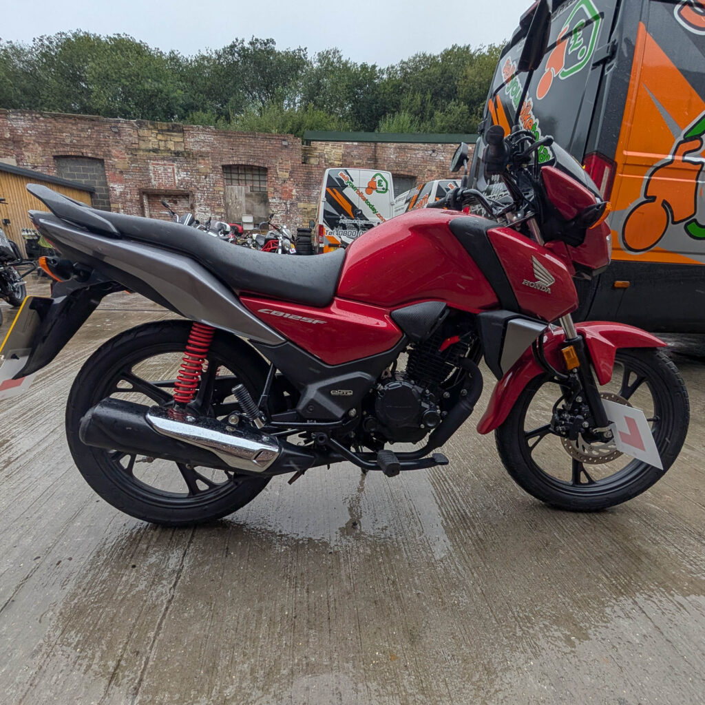 Sell your Honda CB125f with a free 24 hour collection, instant payment upon collection. Honda CB125f collected from Skipton