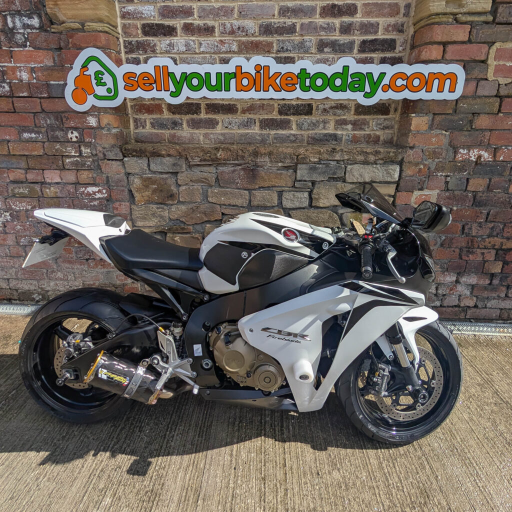 Sell your Honda CBR Fireblade with a free 24 hour collection, instant payment upon collection. Honda CBR Fireblade collected from Glasgow