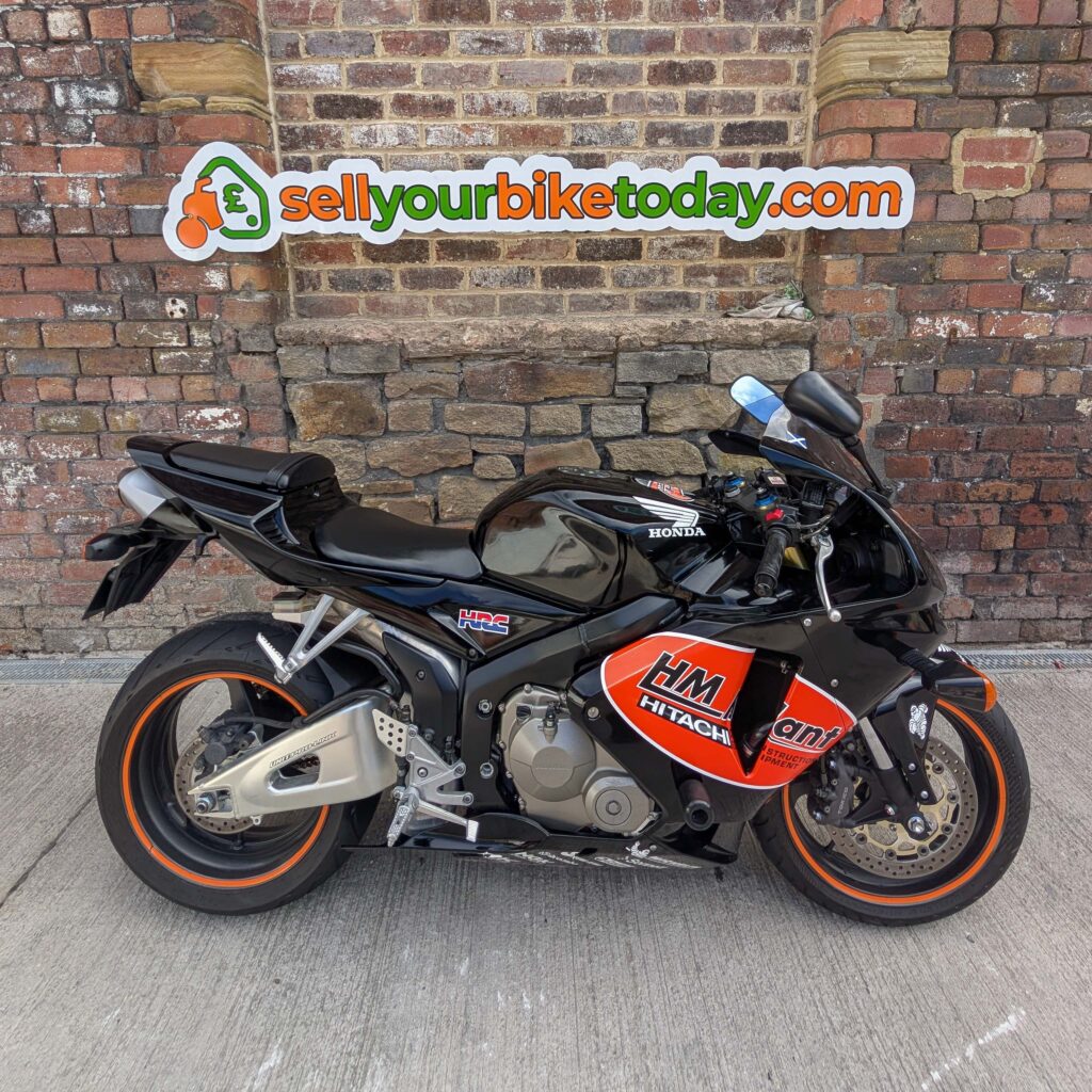 Sell your Honda CBR1000 Fireblade from your driveway at a time that suits you. Honda CBR1000 Fireblade purchased from Leominster 