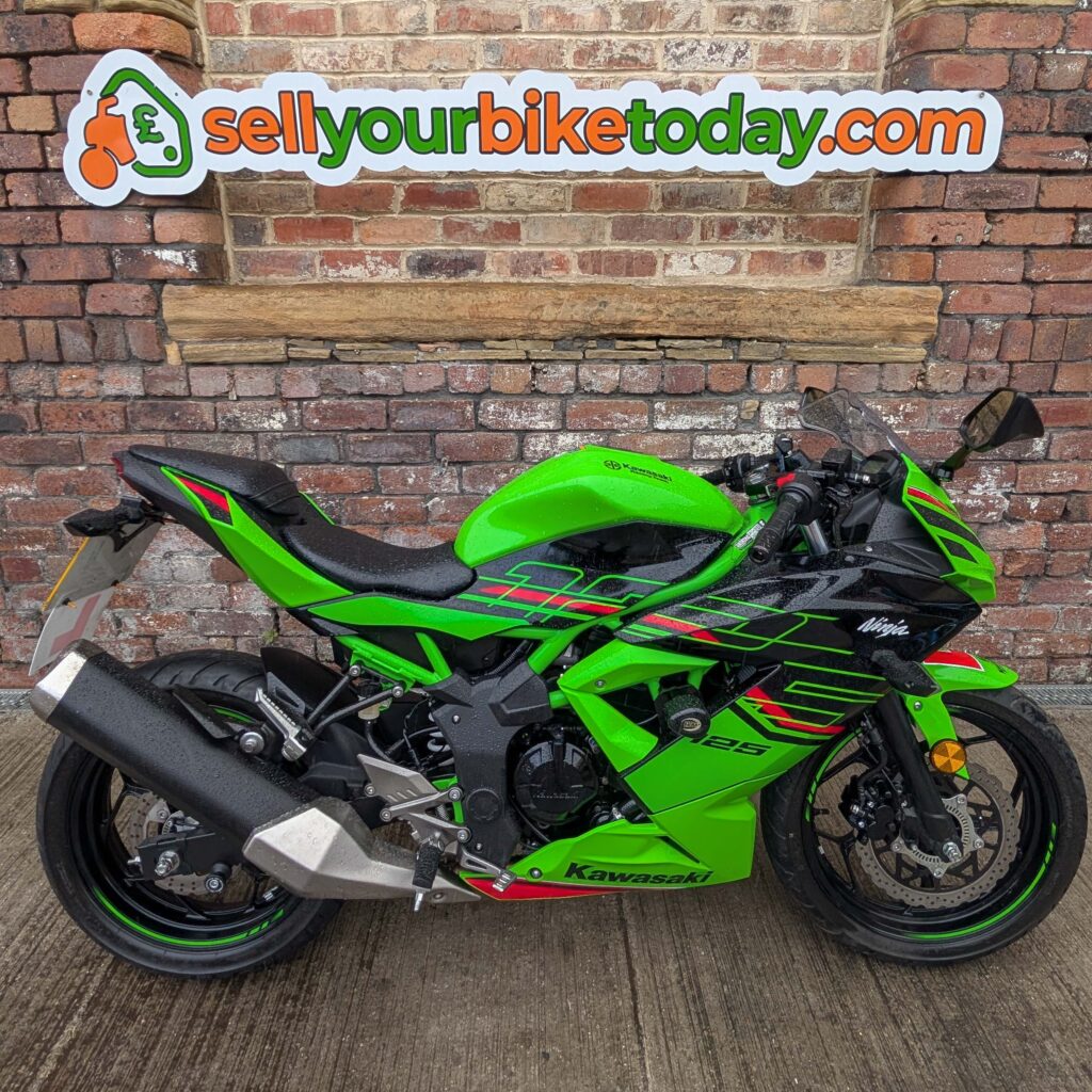 Sell your Kawasaki Ninja 125 today with a free 24 hour collection, Kawasaki Ninja 125 purchased from Salford area