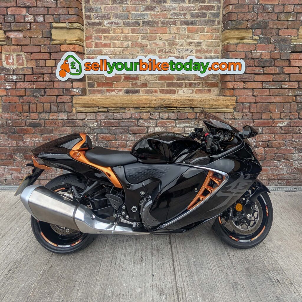 Sell your Suzuki GSX13000R Hayabusa from your driveway at a time that suits you. Suzuki GSX13000R Hayabusa purchased from Skipton 