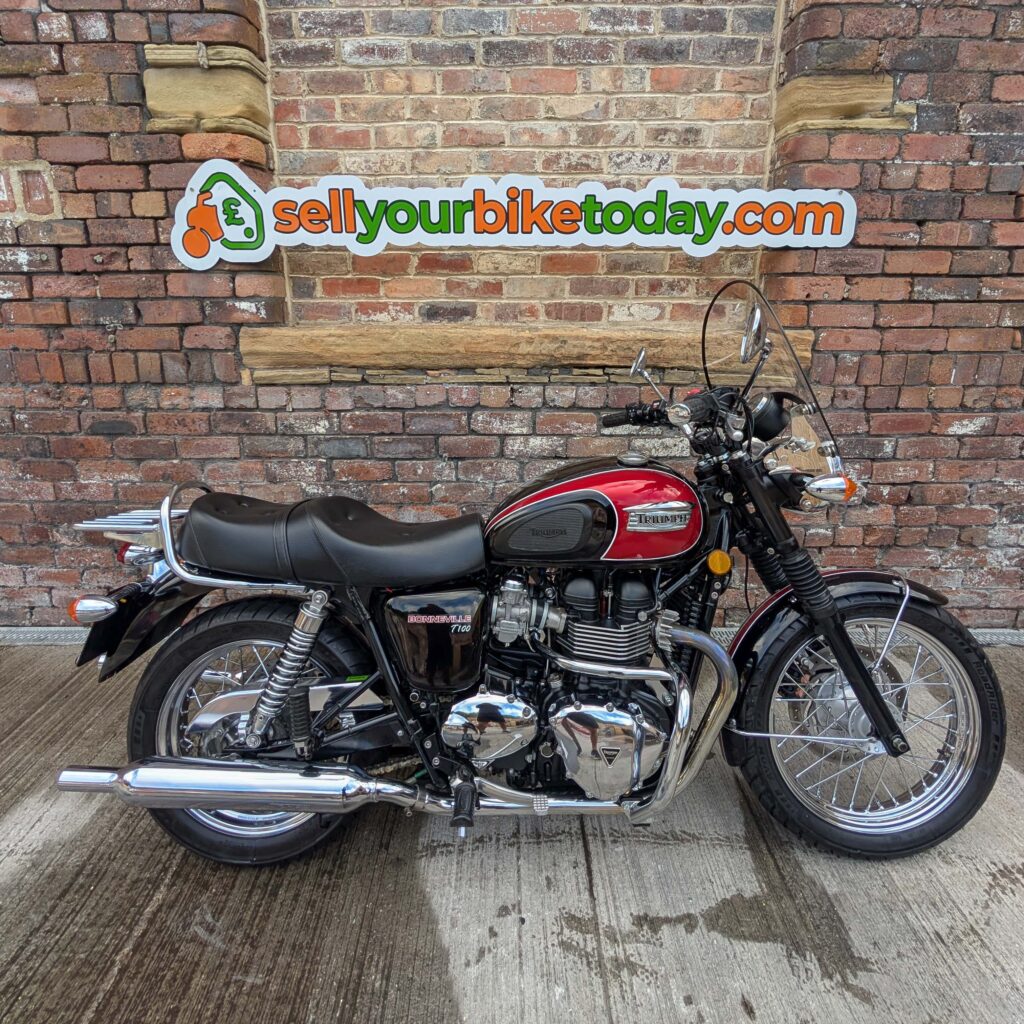 Sell your Triumph Bonneville T100 with a free 24 hour collection, instant payment upon collection. Triumph Bonneville T100 collected from Queensbury