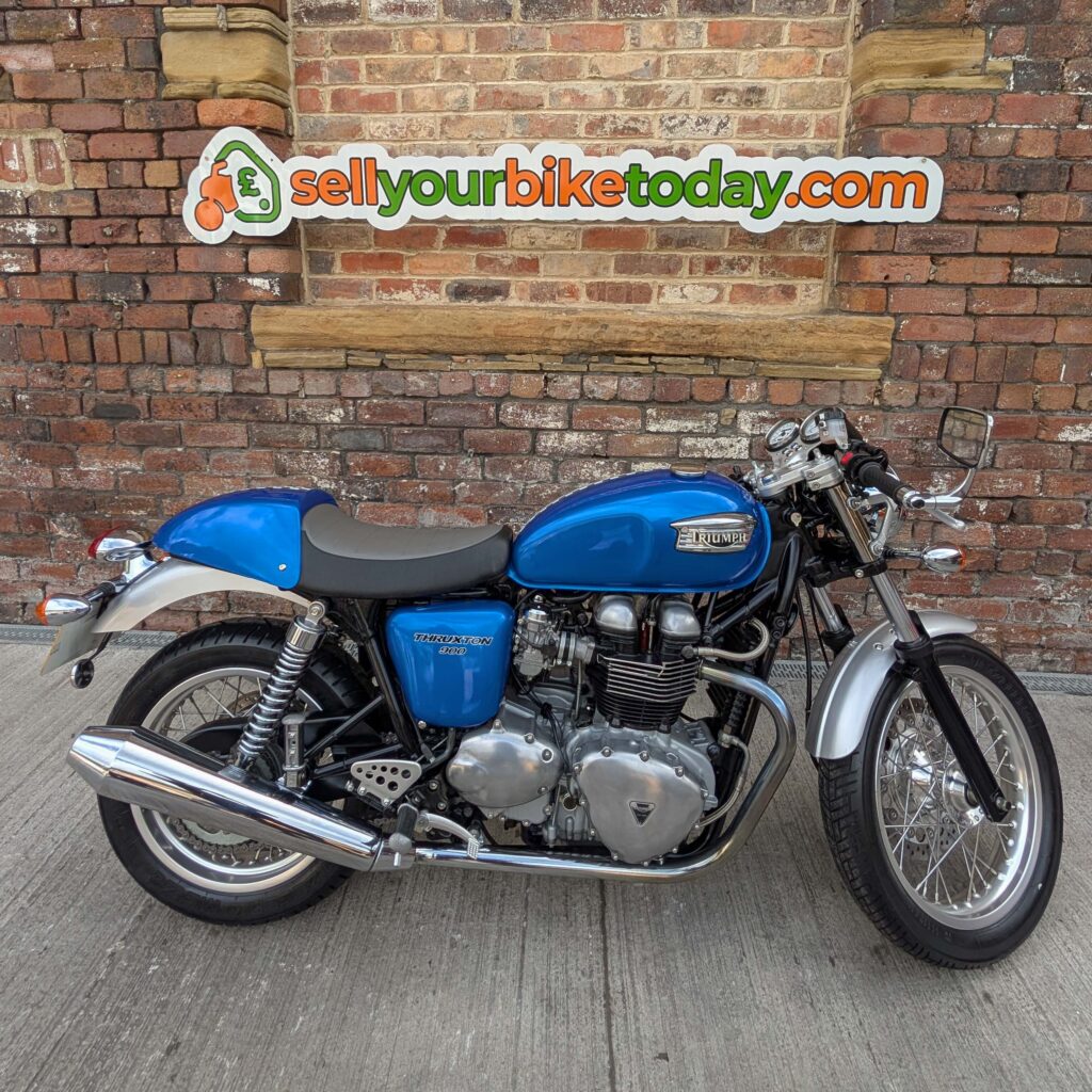 Sell your Triumph Thruxton 900 with a free 24 hour collection, instant payment upon collection. Triumph Thruxton 900 collected from Nelson
