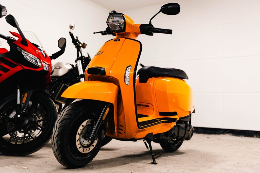 125cc Moped - Sell yours today, quickly and with zero fees